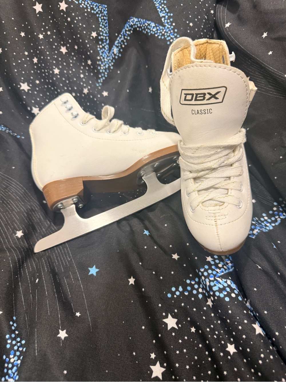 DBX Classic White Youth Figure Ice Skates